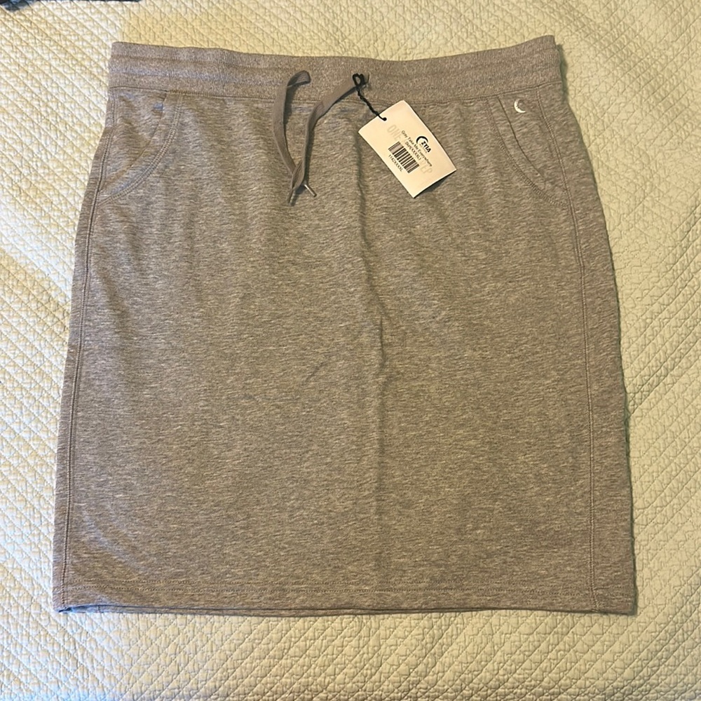 Zyia take me everywhere grey skirt